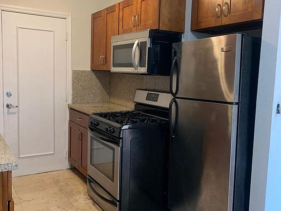 4th image of 25 Menores Ave APT 9