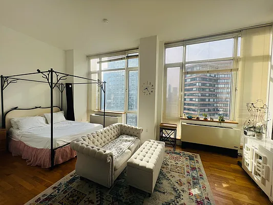 Rented by Living Quest Real Estate Inc. | media 29