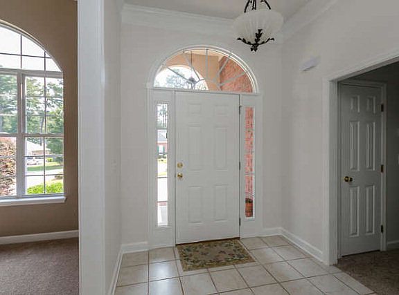 4th image of 5083 Sussex Dr