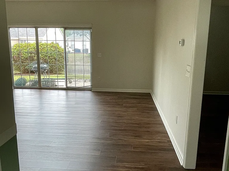 502 Larkspur Ct — Photo 15