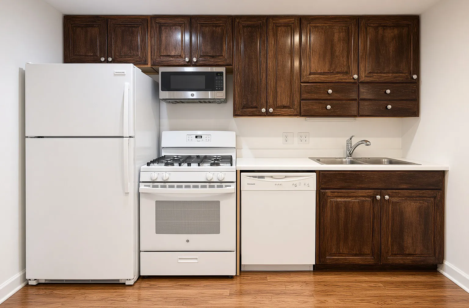 3700 N Sheffield Ave — Photo 1