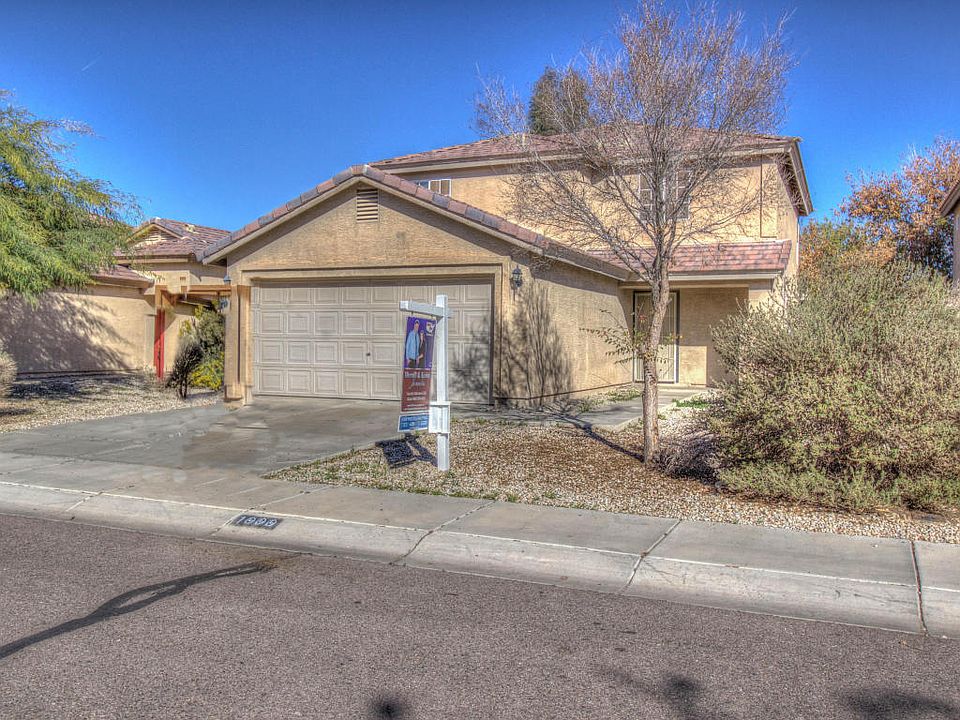 2nd image of 1000 E Desert Holly Dr