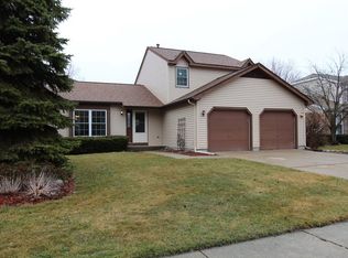1706 N Donovan St, McHenry, IL 60050