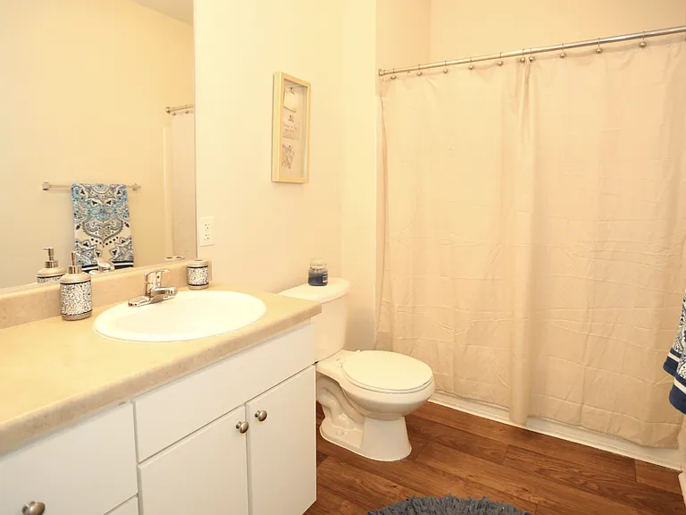 1190 Meridian Cir — Photo 19