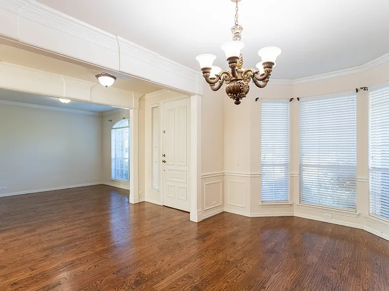 413 Brookmere Ln — Photo 9
