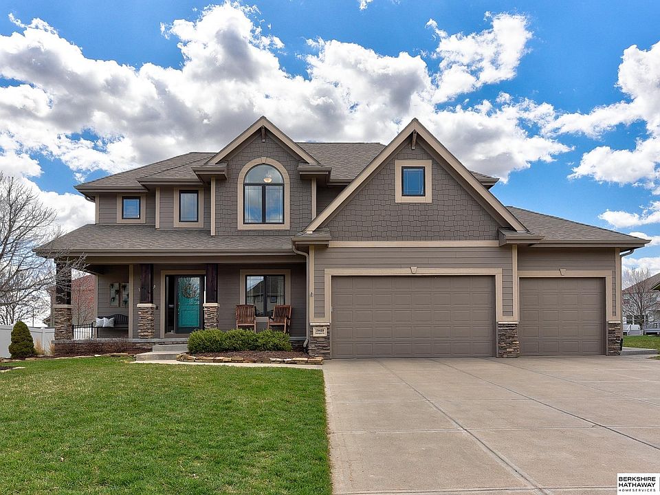 1st image of 19459 Washington Cir