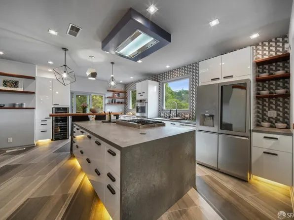 7001 Buckingham Blvd, Berkeley, CA 94705