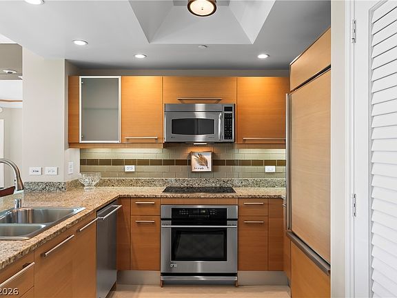 5th image of 322 Karen Ave Unit 604
