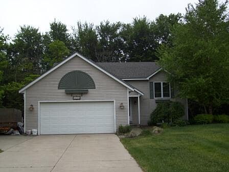 1st image of 4014 Quail Run Dr