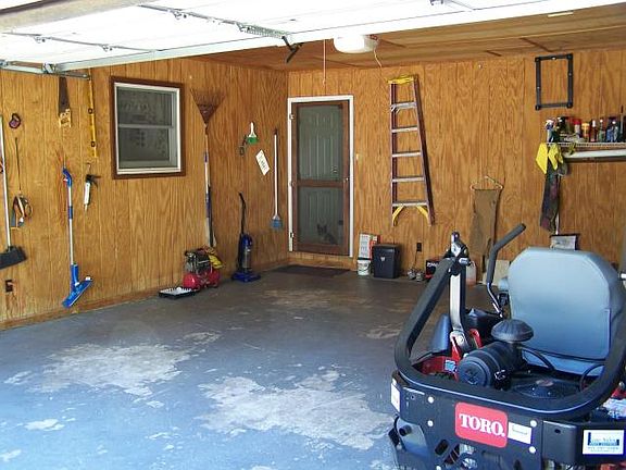 2 Car Garage