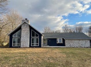 8801 W Lincolnshire Dr, Yorktown, IN 47396