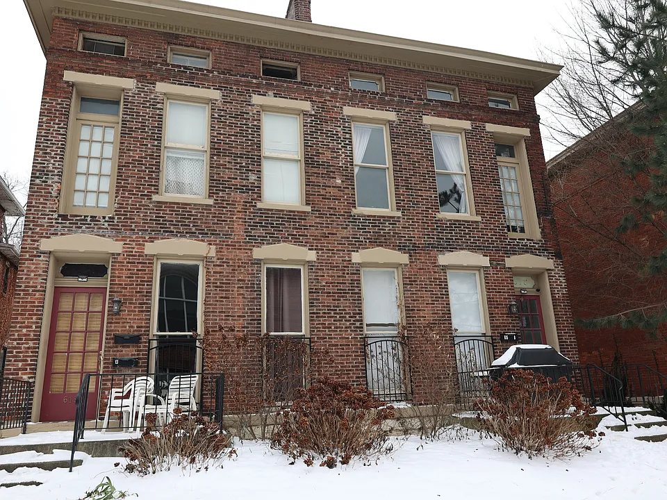 615 Oak St