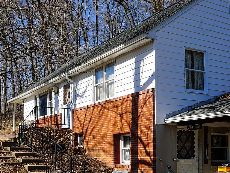 10910 Harford Rd — Photo 34