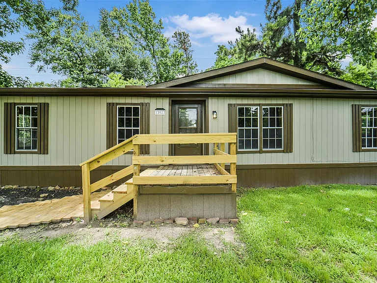 11023 Forrest Valley Dr — Photo 2