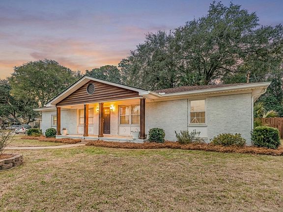 2nd image of 1005 Point Of Light Ln