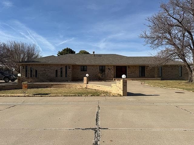 1st image of 321 Canna Ln