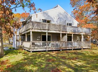 Oak Hollow, Mashpee, MA 02649