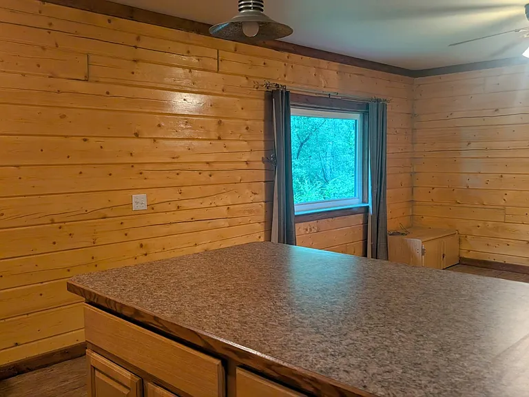 4020 Old Wood Rd — Photo 8