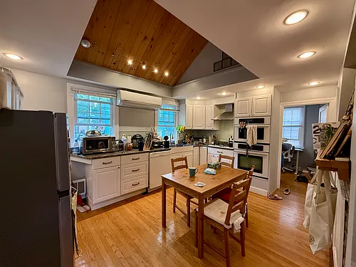 405 Benefit St #2R Photo 1