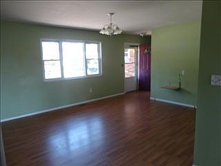 3rd image of 1026 Nutmeg Sq N