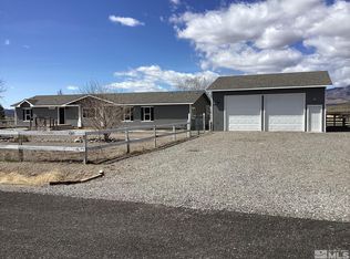 6245 W Empey Dr, Stagecoach, NV