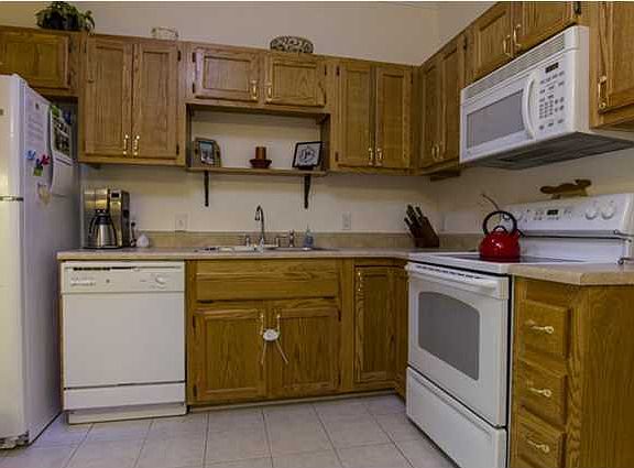 3rd image of 5305 Saint Elmo Ave