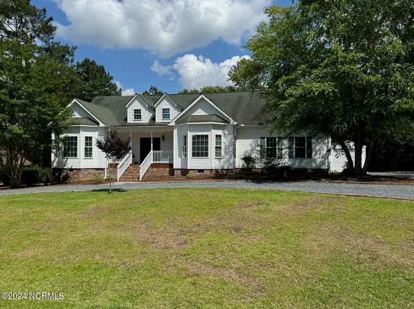 34 Sabbatia Drive, Whispering Pines, NC 28327