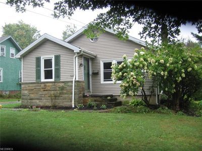 327 South St, Chardon, OH, 44024