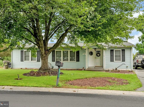 8 Bill Dr, Denver, PA 17517