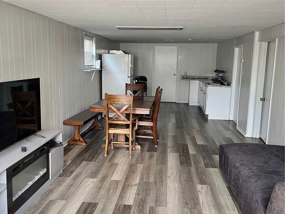 1st image of 9301 S Kolmar Ave #Basement