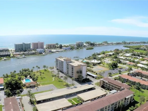 10215 Regal Dr APT 1, Largo, FL 33774