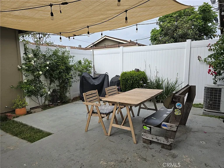 12816 Sussex Cir — Photo 7