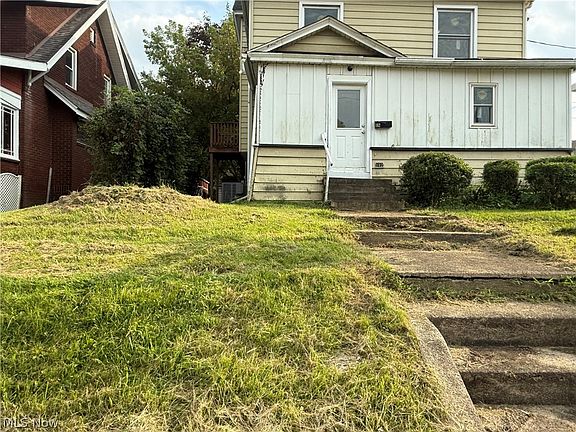 4th image of 182 Elm St