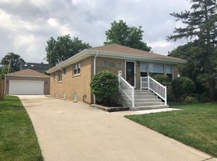 51 Chicago Ave, Clarendon Hills, IL