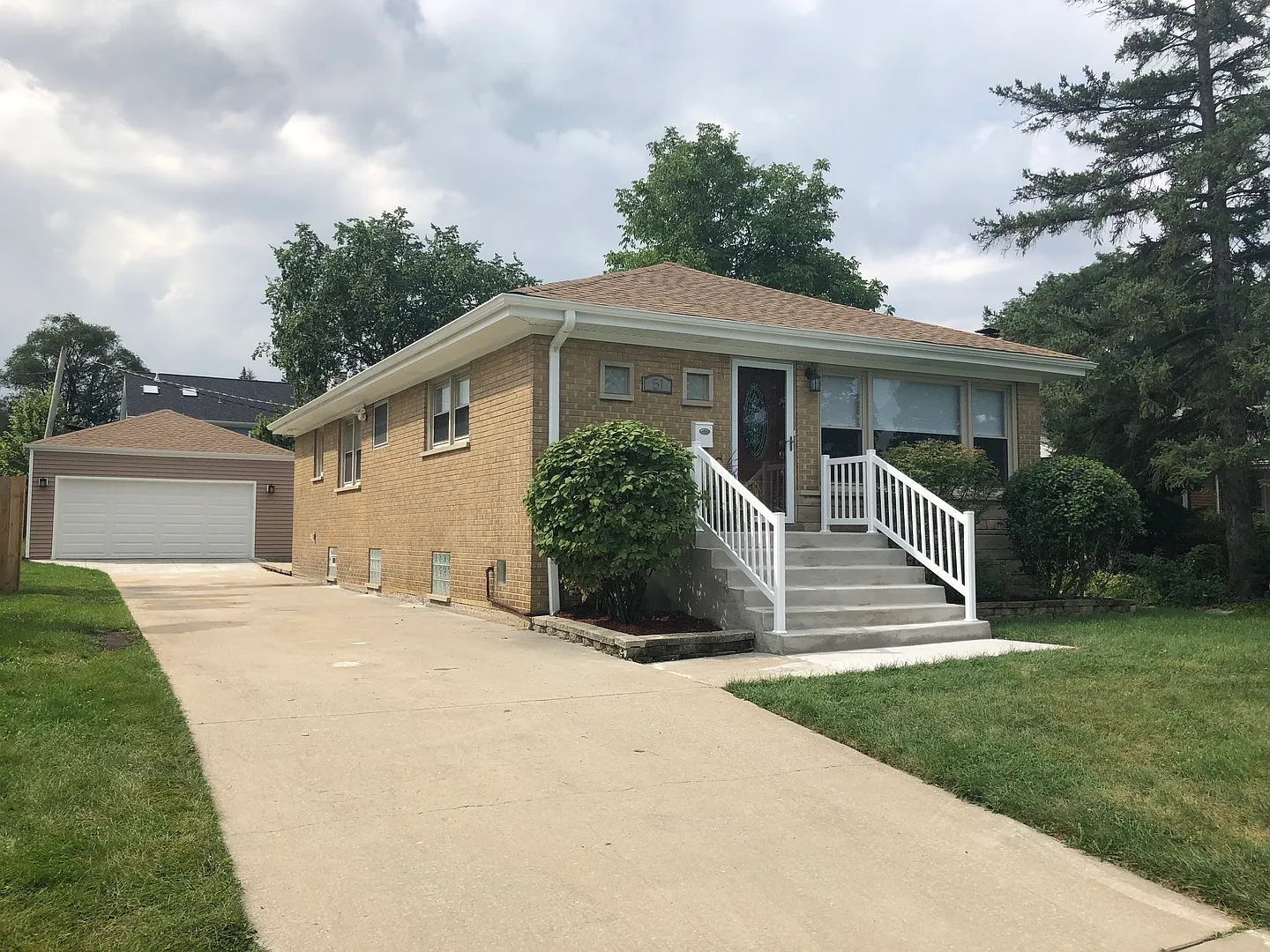 51 Chicago Ave photo 1