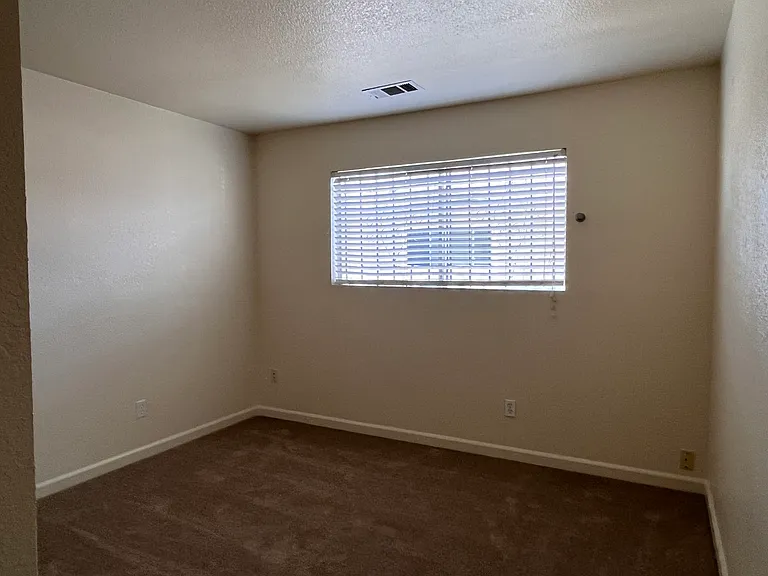 2205 Peppertree Way — Photo 11