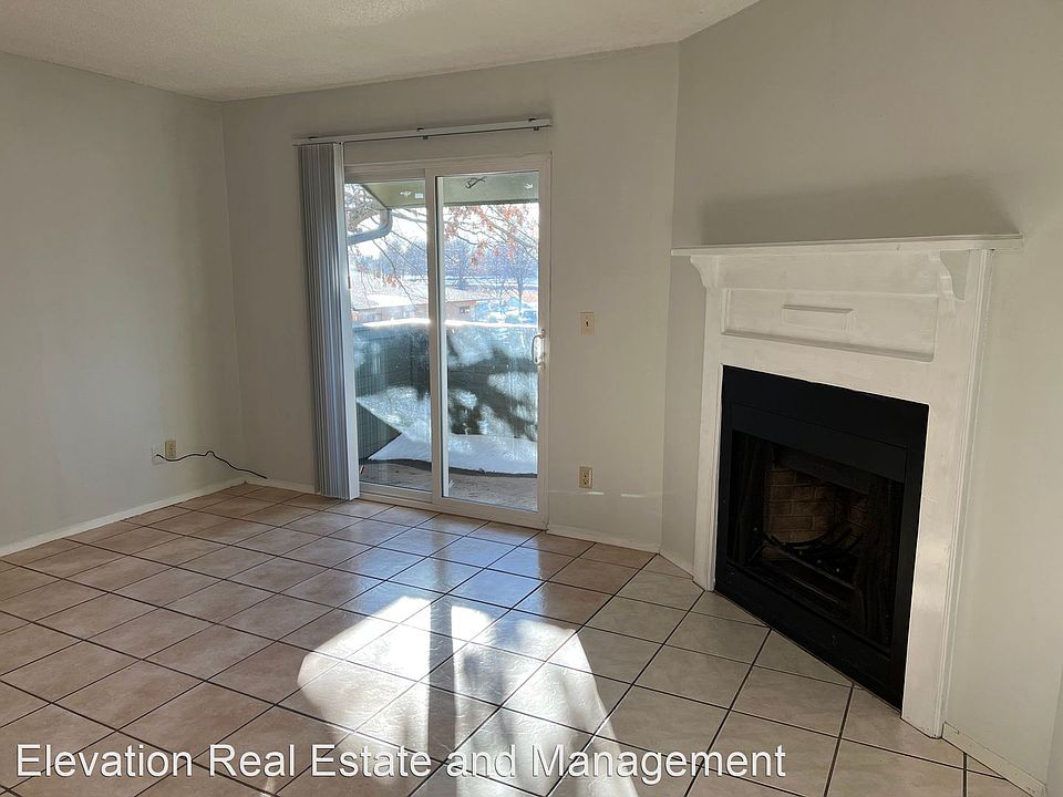 1st image of 2300 W Persimmon St #26