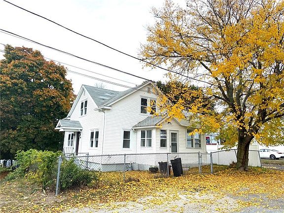 2nd image of 200 Sheridan St
