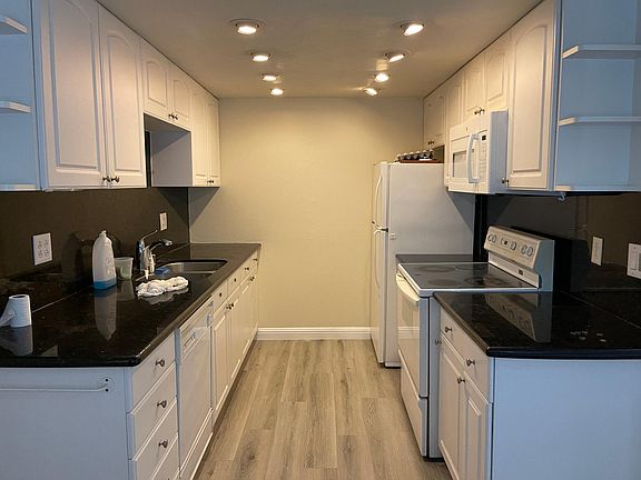 4th image of 5894 El Zuparko Dr APT 2