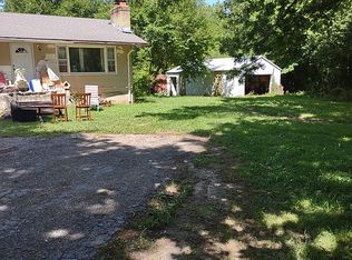 403 N 2nd St, Chetopa, KS 67336