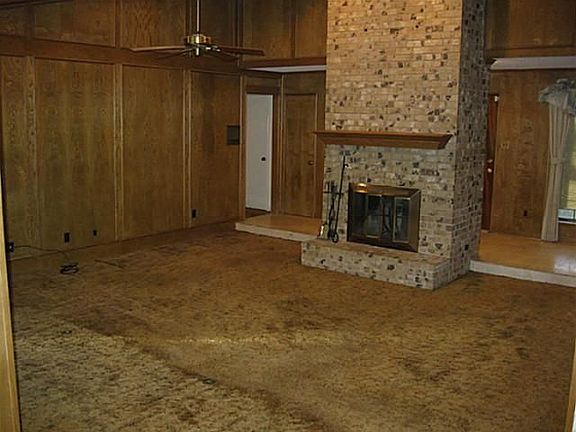 4th image of 500 Oakcrest Dr