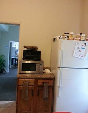4th image of 2273 N Lincoln Ave #1
