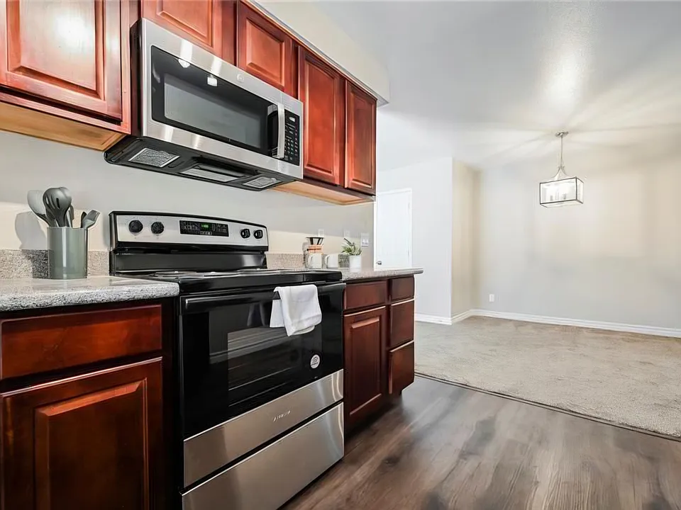4400 Sandy River Dr #16