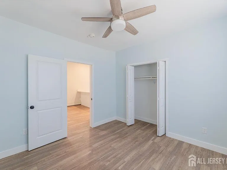 382 Summit Ave #2B — Photo 7