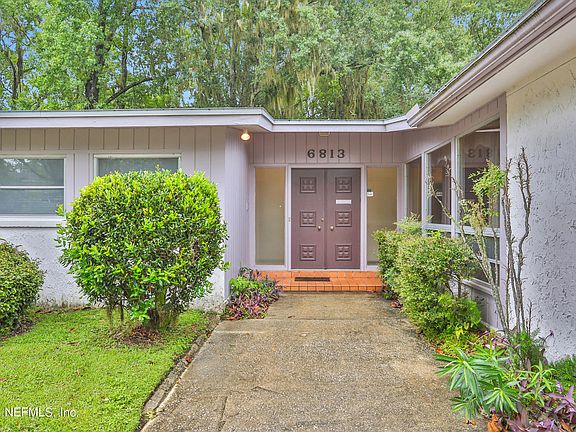 3rd image of 6813 SAN SABASTIAN Avenue