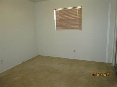 4th image of 1400 E Silver Dr