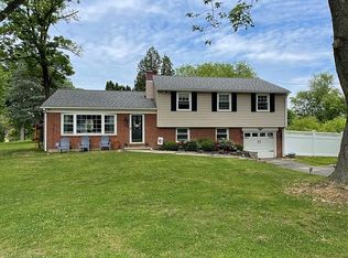 1705 Highpoint Ln, Aston, PA 19014