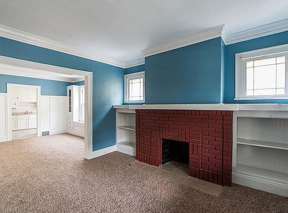 3rd image of 2042 Lewis Dr