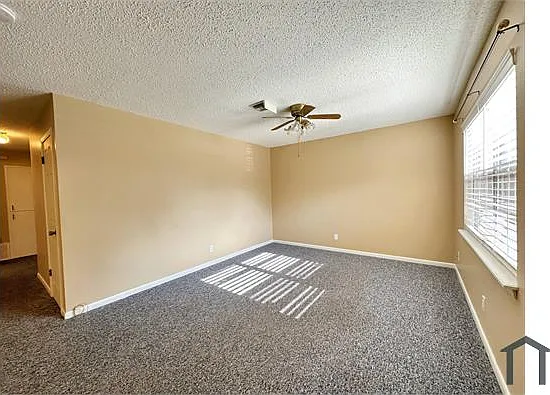 3 bed, $1,250 — Photo 3