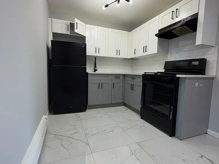 96 Summer Ave #3 — Photo 1